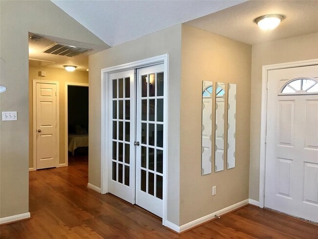 Foto del edificio - 7210 Greenwood Point Dr
