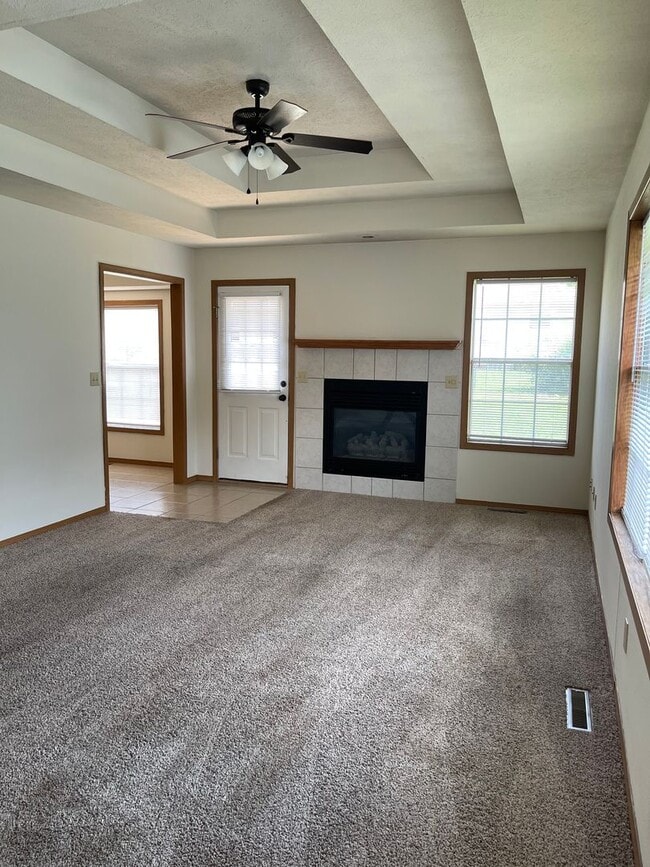 Building Photo - 816 Pinhook Dr