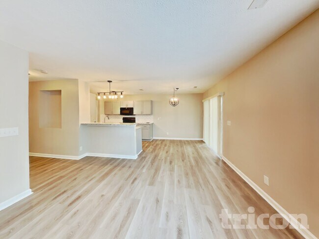 Foto del edificio - 4453 Frost St