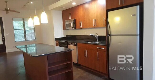 Building Photo - 109 Cody Ln