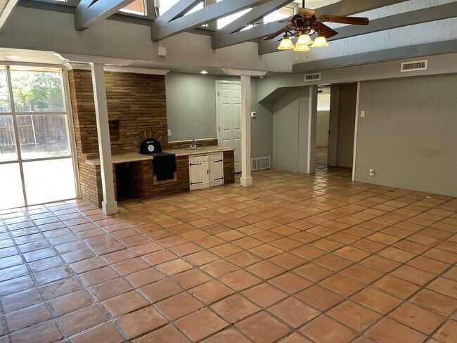 Foto del edificio - Pre-Leasing for July!