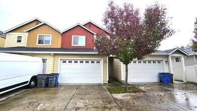 Building Photo - 3612 NE 81st Cir
