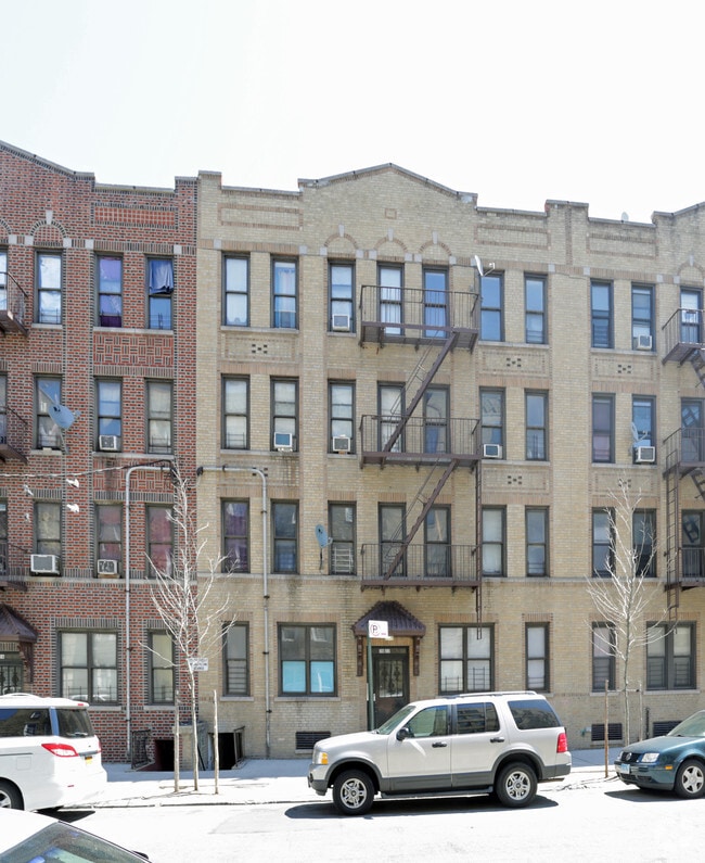 Building Photo - 3022 Holland Ave