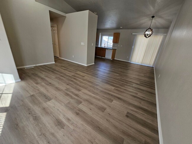 Building Photo - 18 month lease! Take a look at this charmi...