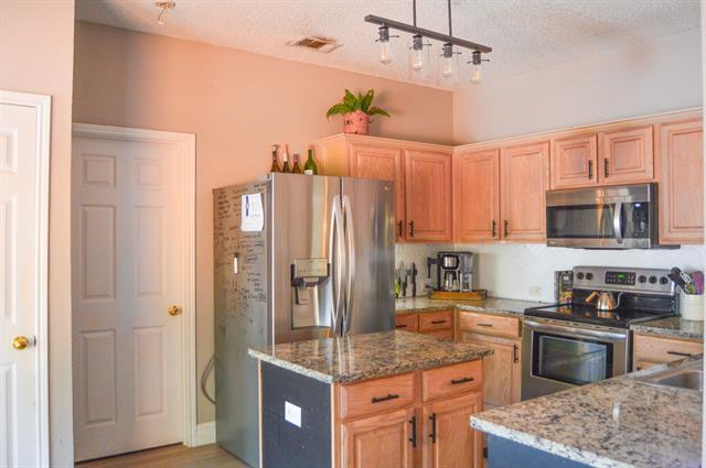Building Photo - 5076 Blanco Dr
