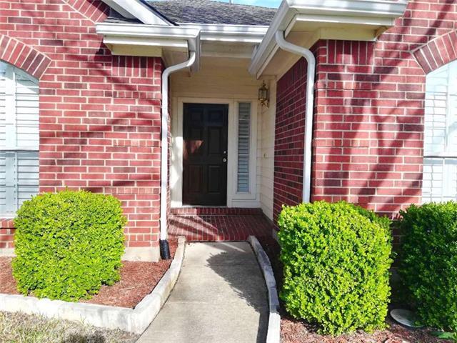 Building Photo - 1724 River Oaks Dr