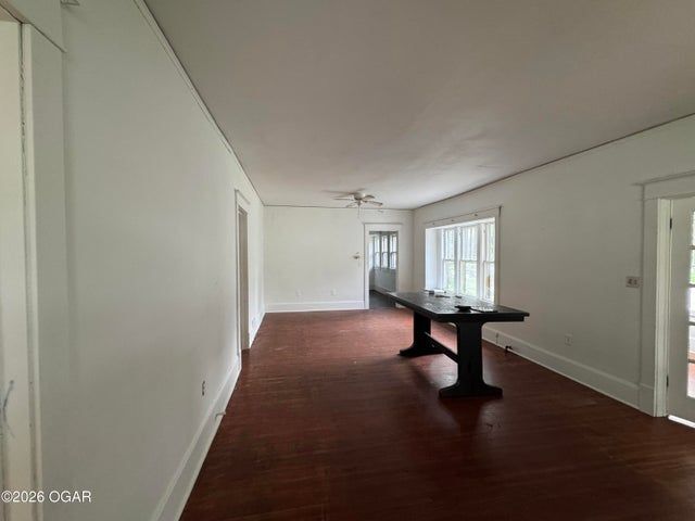 Building Photo - 631 S Porter Ave