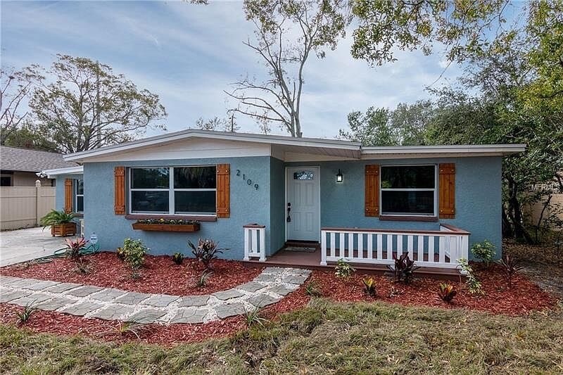 Photo - 2109 E Flora St