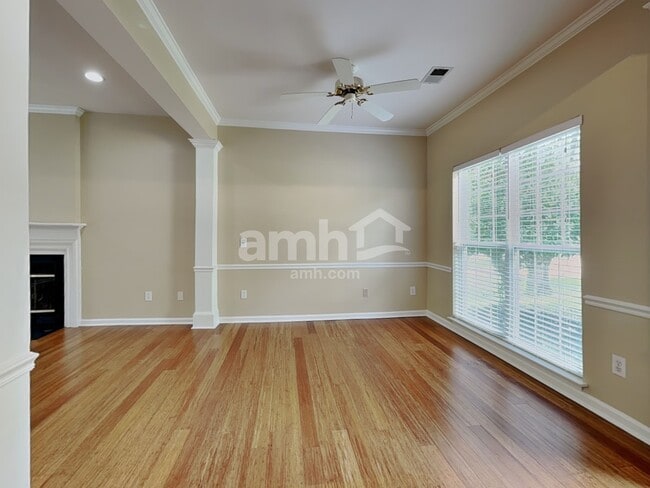 Building Photo - 3907 Gisbourne Dr
