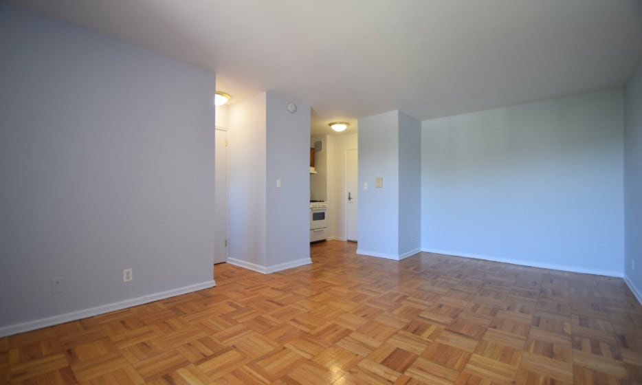 217 Drake Ave Unit 02E, New Rochelle, NY 10805 Room for Rent in New