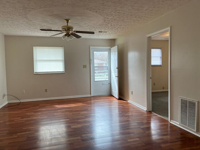 Building Photo - 160 Township Road 1316