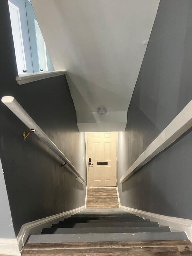 Foto del edificio - Lovely 3 BR/2.5 BA Townhome in Fort Lincol...