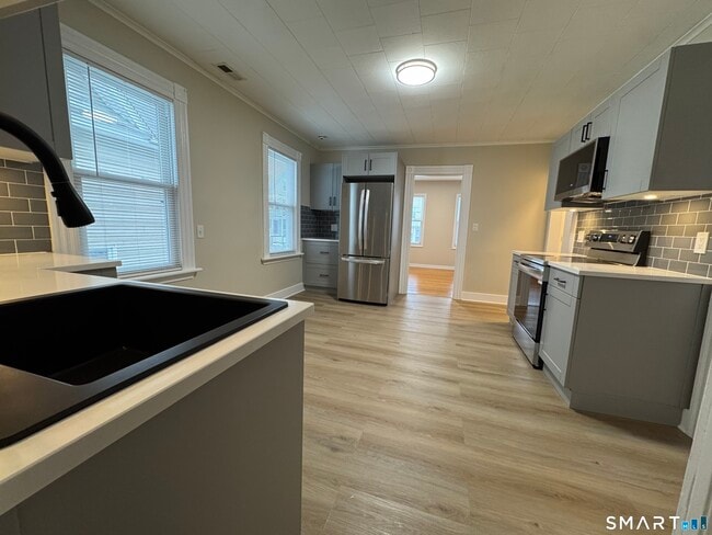 Building Photo - 22 Dwight St