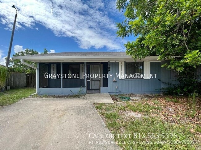 Photo - 709 45th St E House