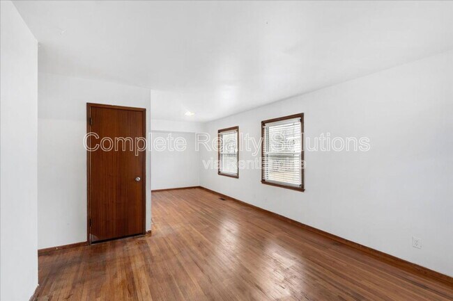 Foto del edificio - 432 Midlothian Rd