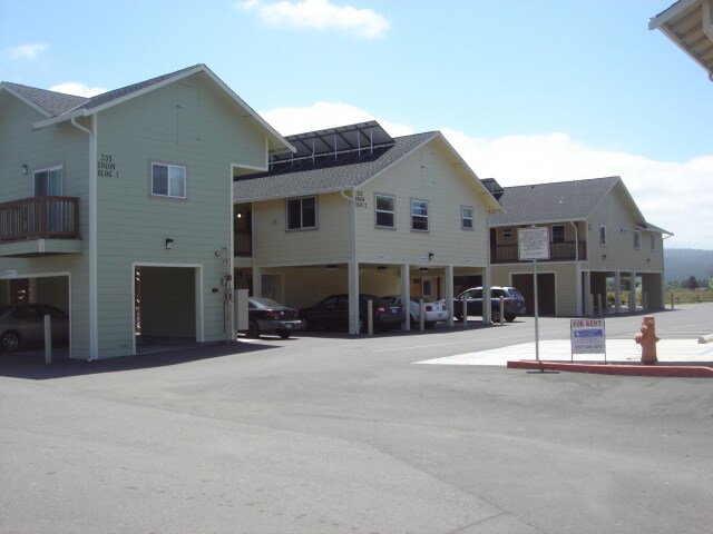 Primary Photo - 335 Union St