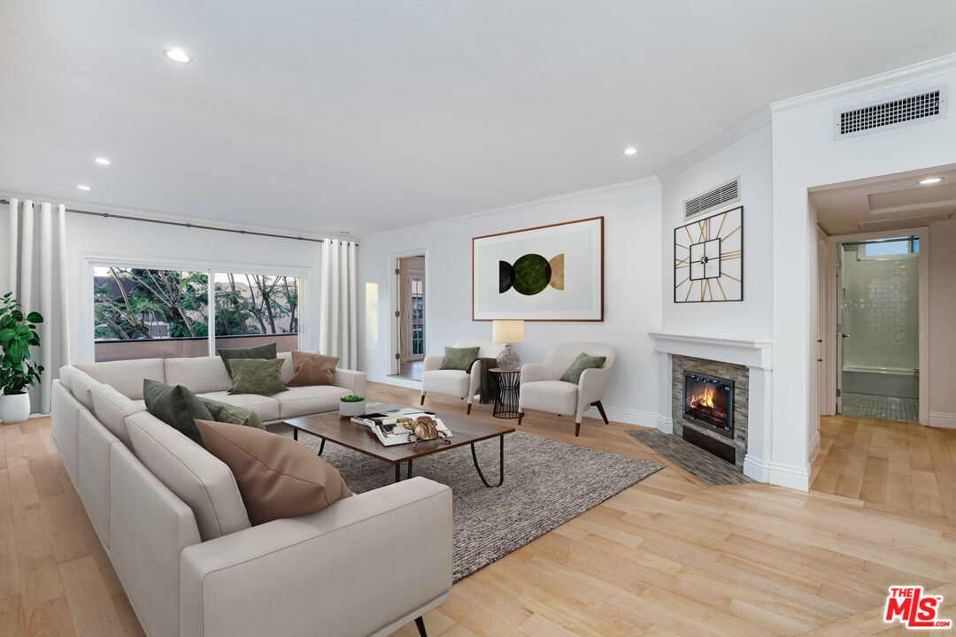 Foto principal - 11820 Mayfield Ave