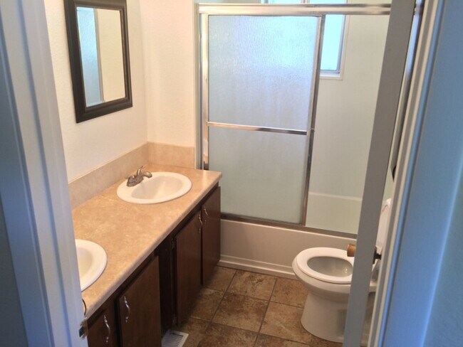 Building Photo - 445 S 600 E