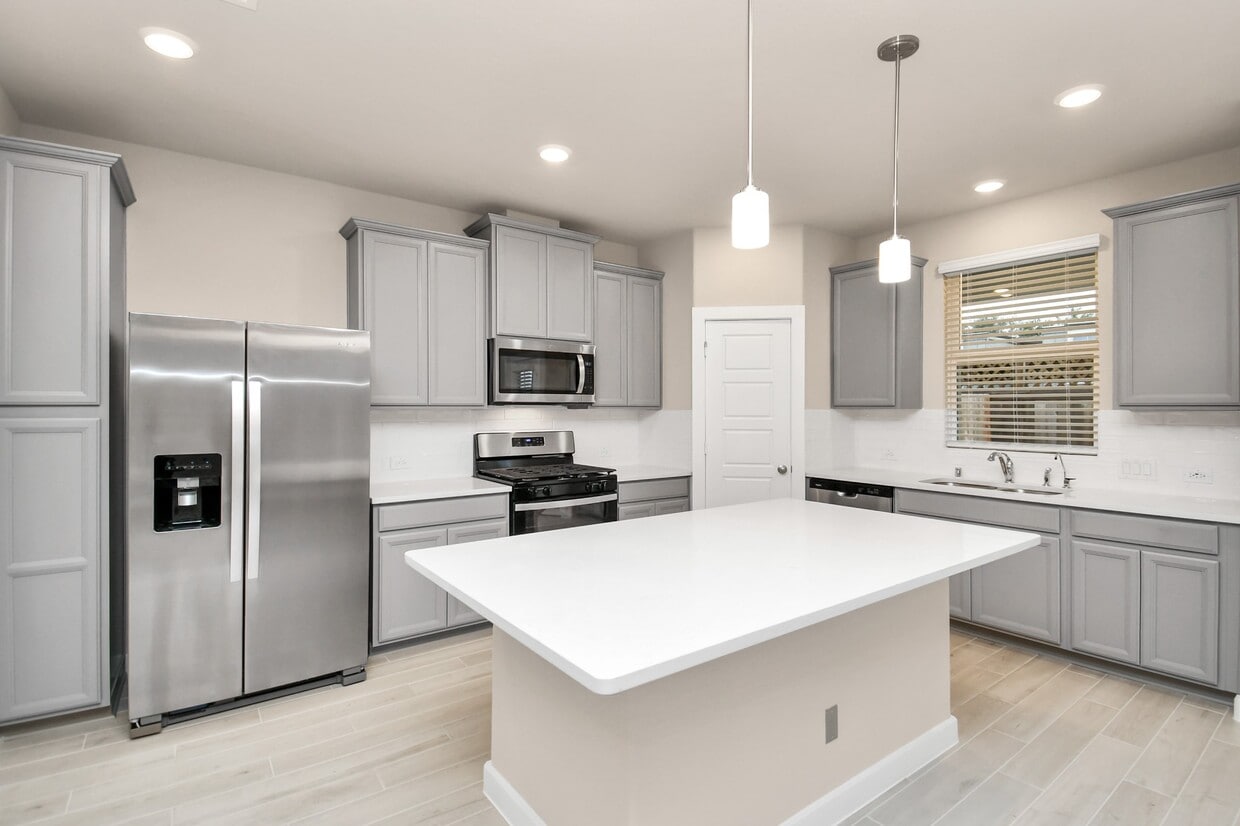 Foto principal - 8515 Rising Stream Dr