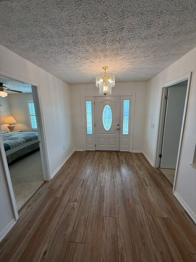 Foto del edificio - Welcome to Your Luau-Style Paradise in Stonecrest! - ANNUAL LEASE