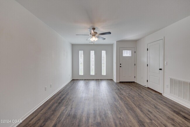 Foto del edificio - 2623 E 6th St