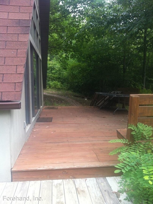 Building Photo - 165 Pritchett Dr