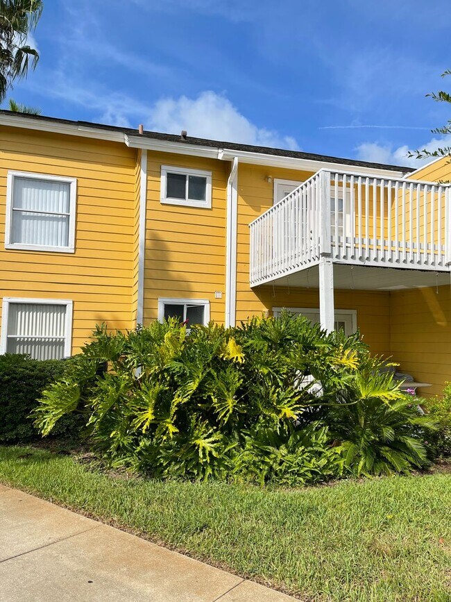 Foto del edificio - Charming 3-Bedroom, 2-Bath Condo in the Gated Villas at Island Club!