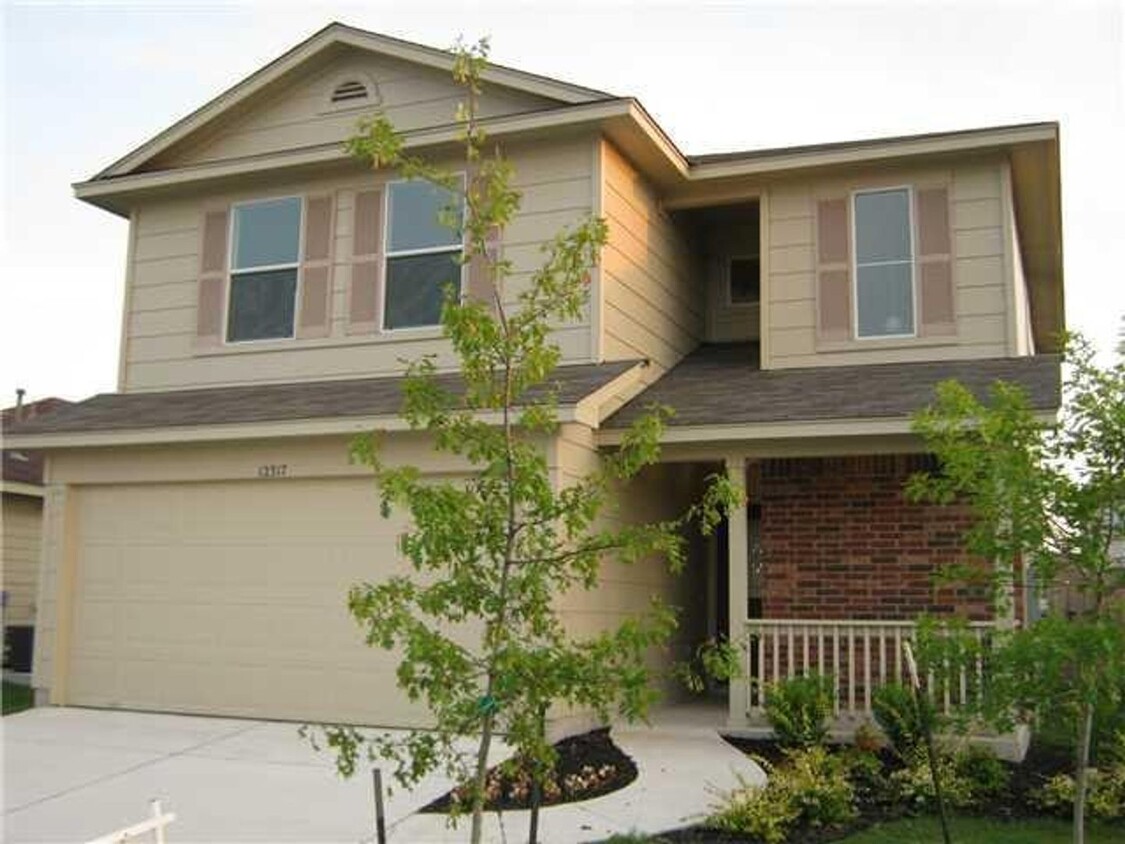 Foto principal - Spacious 2 story, 3/2.5/2 home in Stonewater!