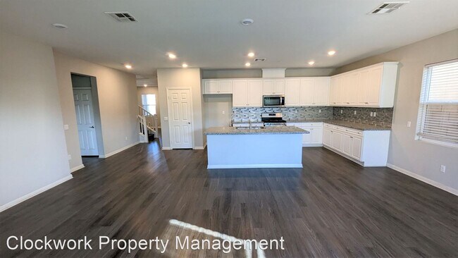 Foto del edificio - 5 br, 3.5 bath House - 2822 E Howlett Ln