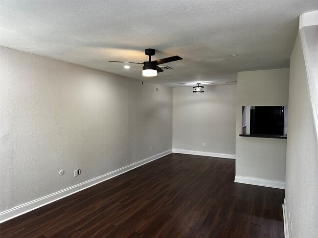 Foto del edificio - 9534 Pagewood Ln