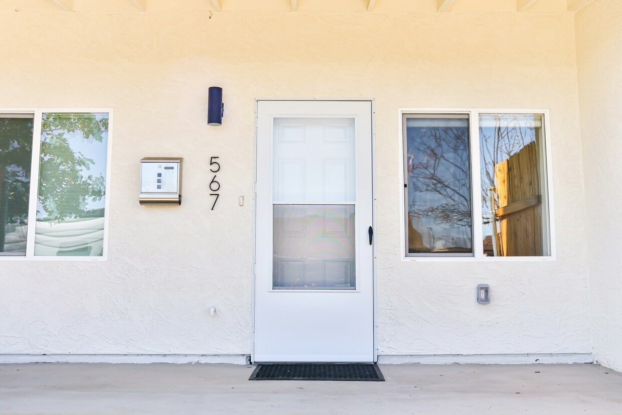 Primary Photo - 567 Madrona St