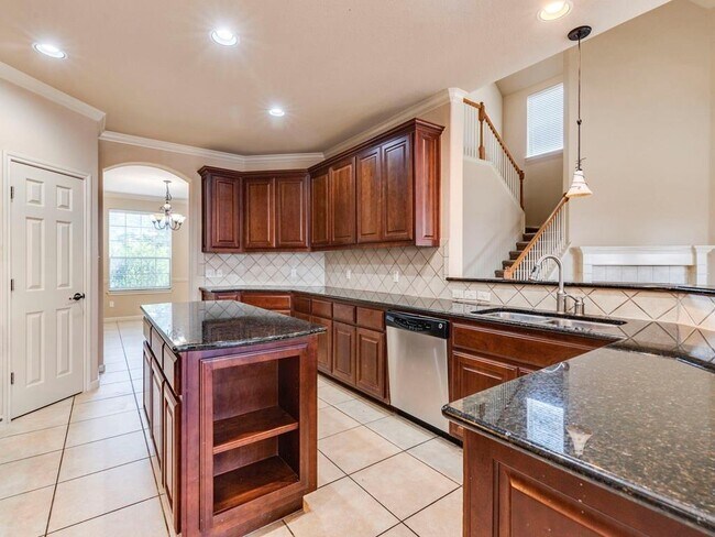 Building Photo - 205 Choke Canyon Ln