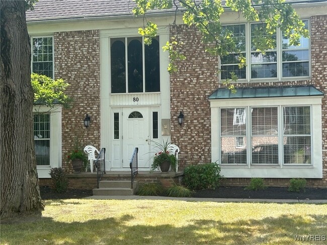 Building Photo - 80 Carriage Dr