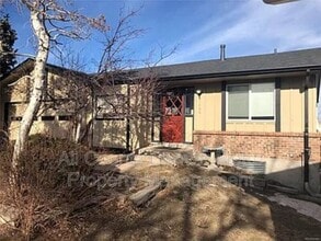 Building Photo - 1660 S Deframe Ct
