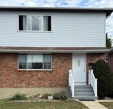 Building Photo - 619 E Park Ave