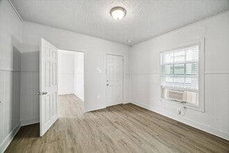 Building Photo - 3431 Beulah St