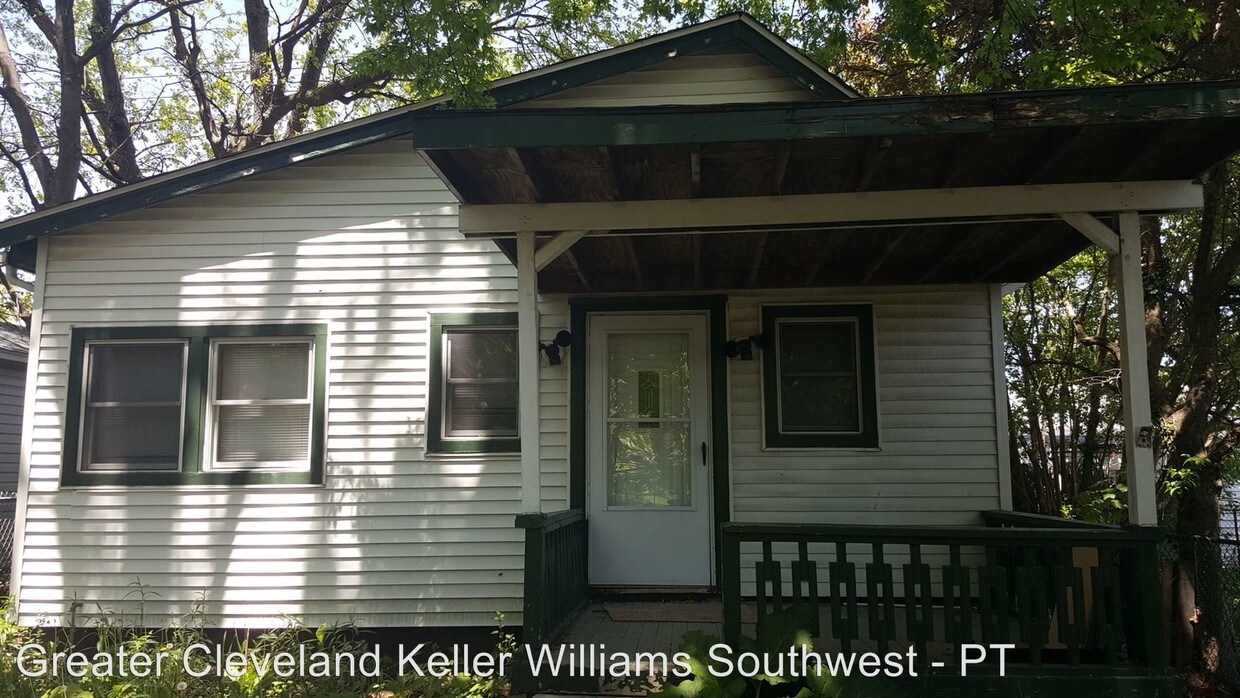 Primary Photo - 10622 Thrush Ave