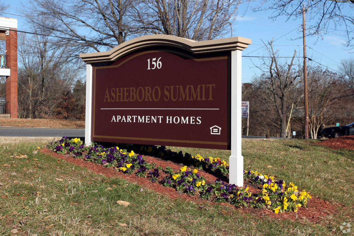 Foto del edificio - Asheboro Summit