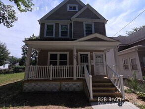 Building Photo - 3237 Seymour Ave