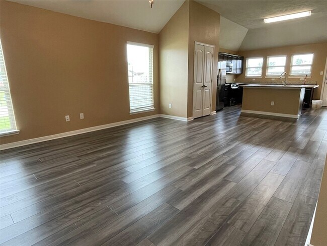 Foto del edificio - 832 Mockingbird St