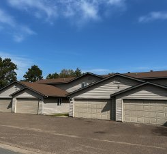 Building Photo - 2419 Fryklund Dr