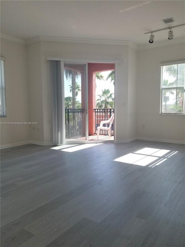 Foto del edificio - 4506 SW 160th Ave