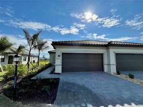 Building Photo - 16040 Sunny Day Dr