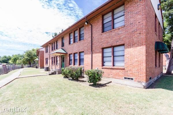 Building Photo - 2311 Nicholson Dr