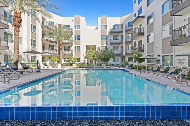 Building Photo - Axis Camelback