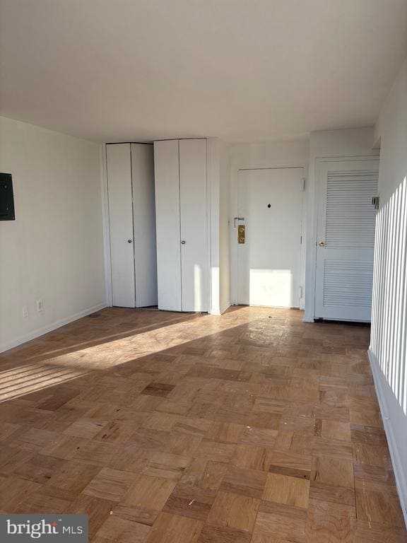 Building Photo - 3450 Toledo Terrace