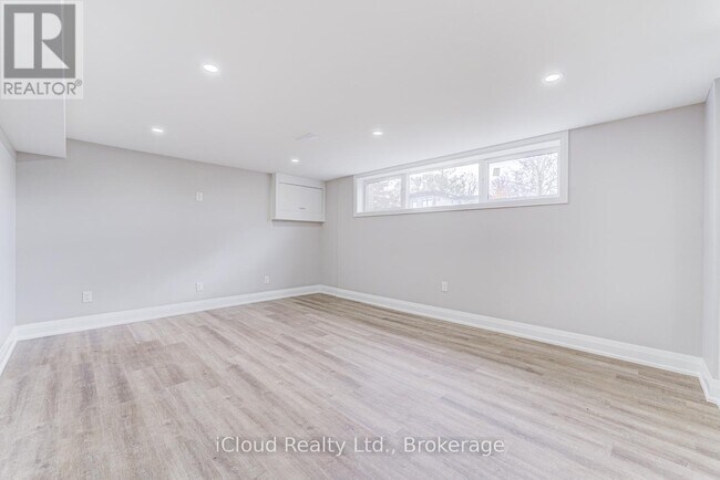 Photo du bâtiment - 22 Decarie Cir