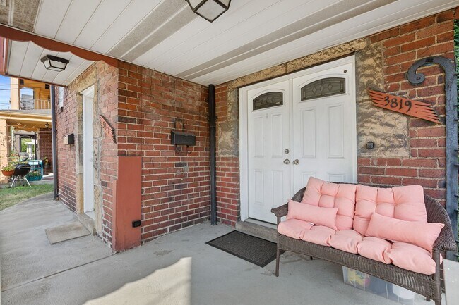Foto del edificio - 3819 Beechwood Blvd