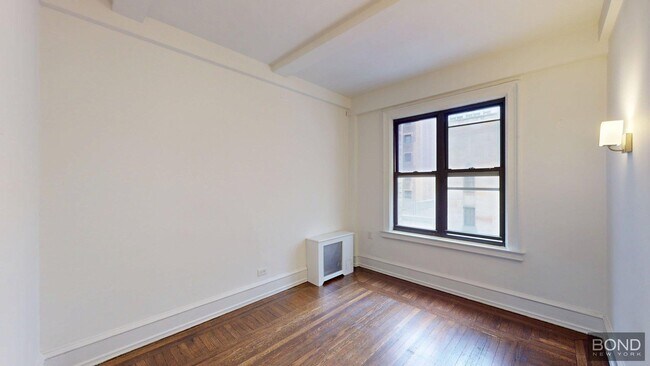 Foto del edificio - 140 W 55th St