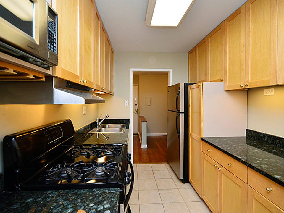 Primary Photo - 1441 W Farwell Ave